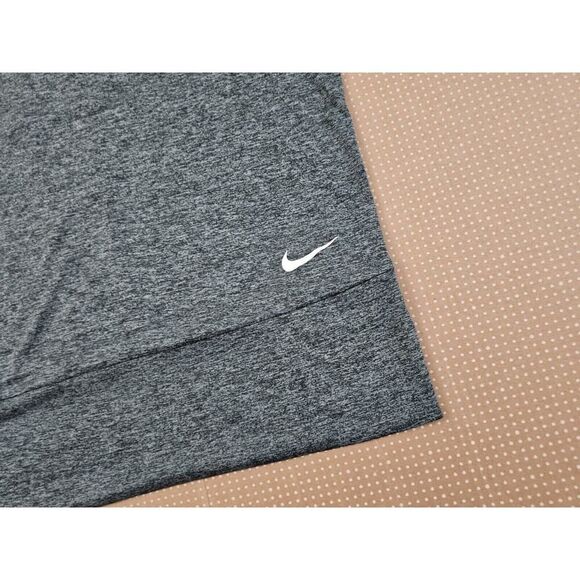 Nike Women's XL Dri-Fit Studio Cut Out Gray Tank Top Active Running Gym EUC - Picture 4 of 10